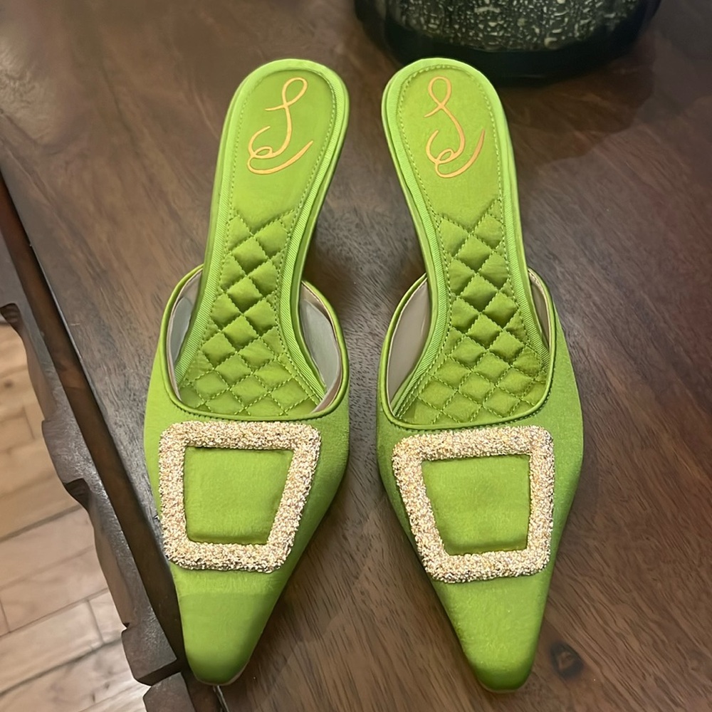 New, Never worn Sam Edelman green kitten heels!! Size 6.5